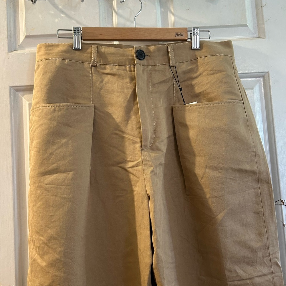 Zara Women's Wide-Leg Chinos in Khaki - Picture 2 of 3